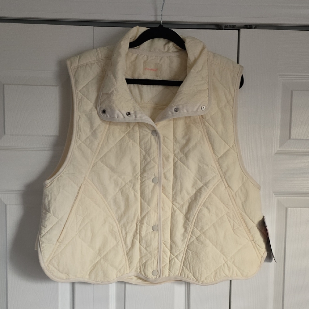 NWT FP Movement -  Quinn Quilted Puffer Vest in Ivory